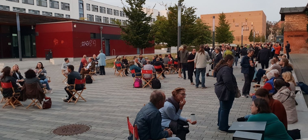 Geselliges Treffen der Teilnehmer am ersten Abend der Tagung „Digital History & Citizen Science“ in Halle